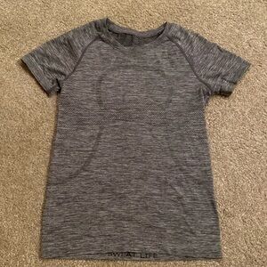 Size 4 Lululemon Tee